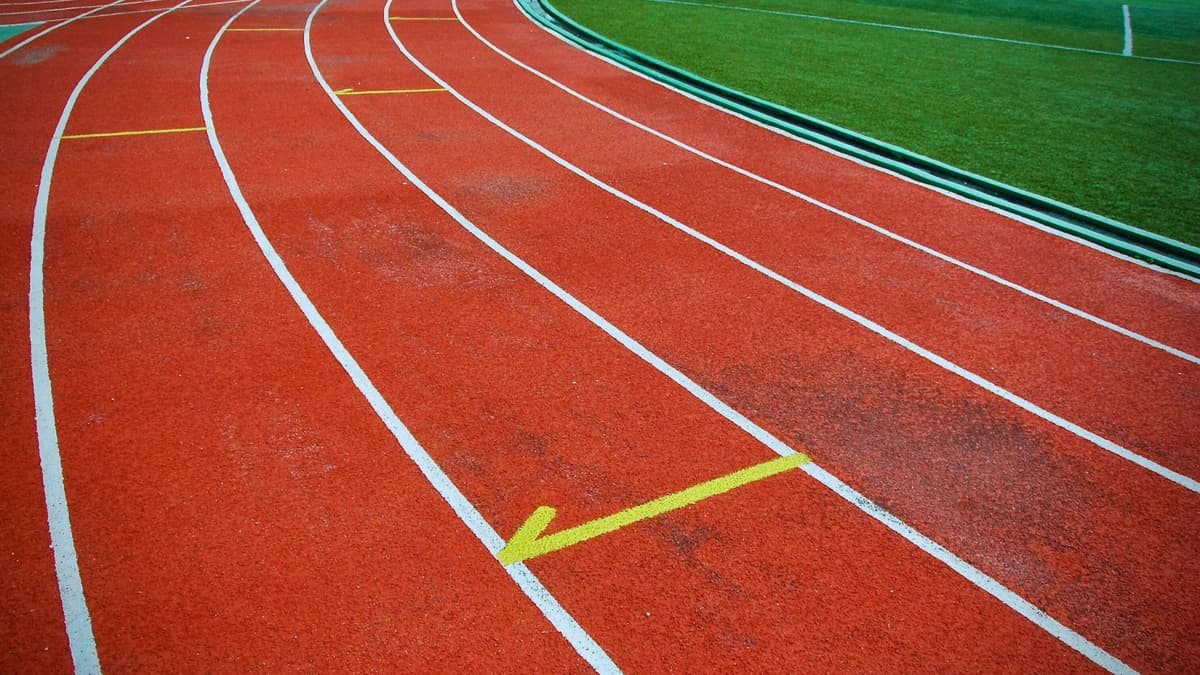 lanes of a track